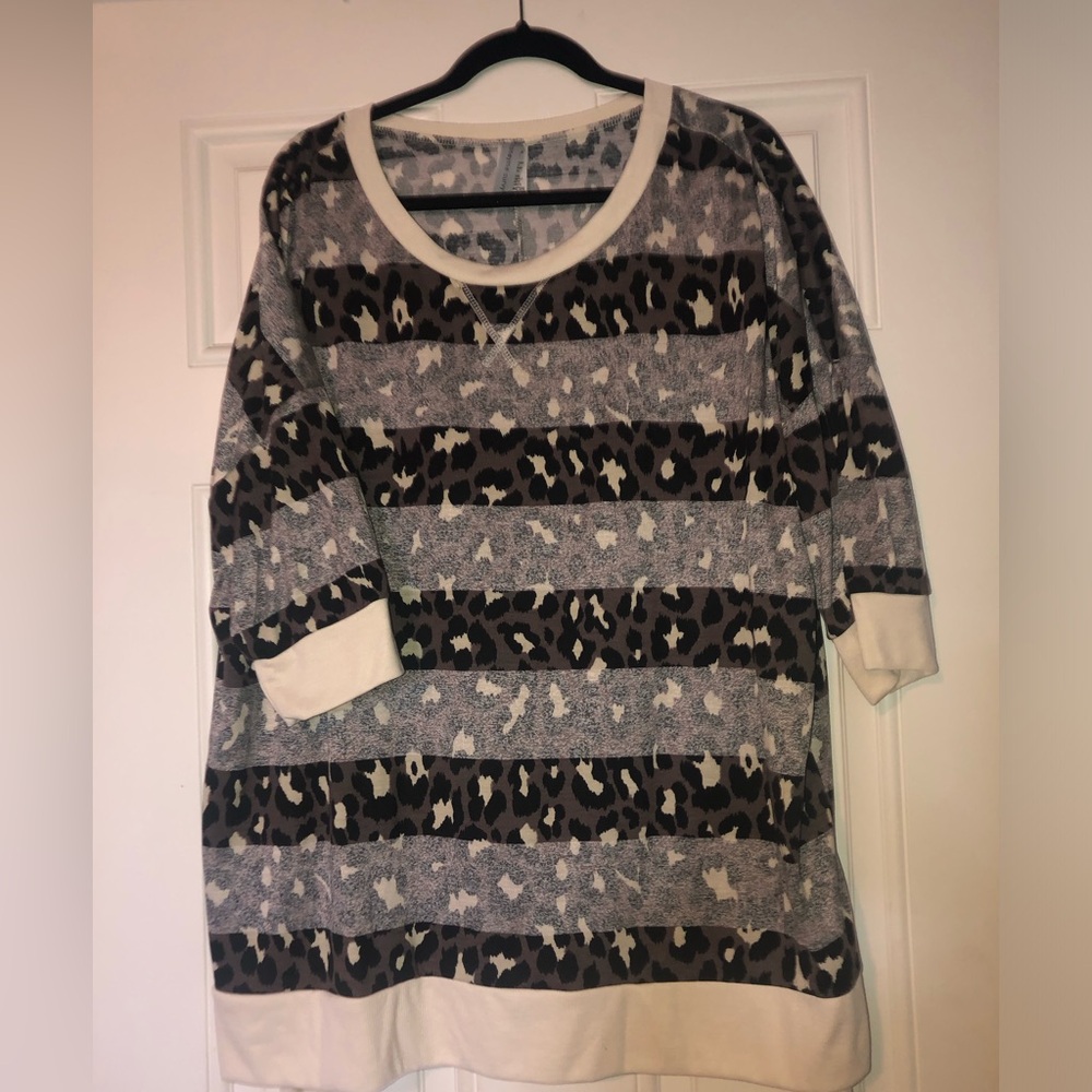 NWOT boutique honey me animal print patterned lightweight top sz 3x xxxl curvy